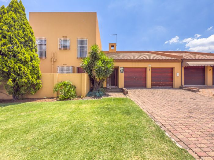 Eden Glen House For Sale: 3 Bedrooms, Pool, Secure Estate Living, Double Garage.