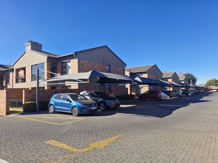 For Sale: House in Boksburg Central with spacious living, balcony, and secure complex.