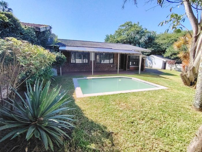 Ramsgate Townhouse For Sale: Private garden, splash pool, pet-friendly, no levies.