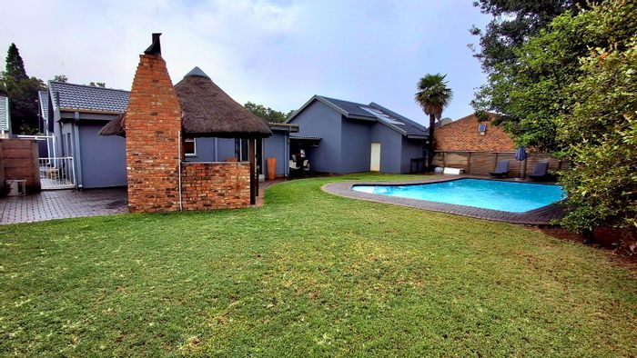 Vaalpark House For Sale: 3 beds, pool, lapa, plus 2-bed flatlet.