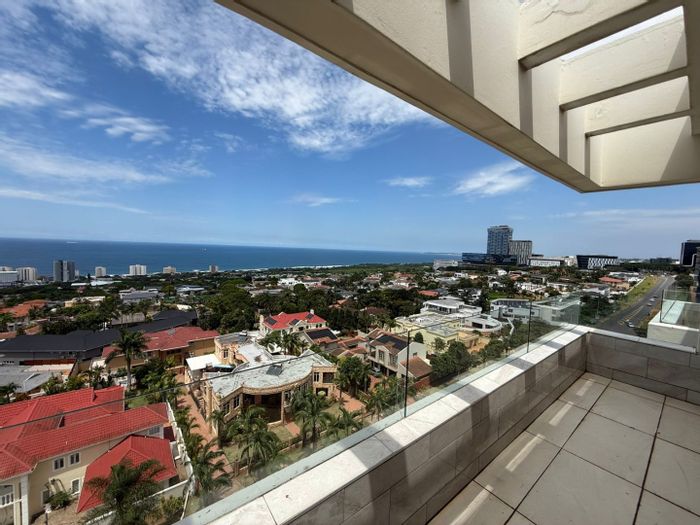 Umhlanga Ridge Apartment To Rent: 3 en suite bedrooms, sea views, 3 parking spaces.