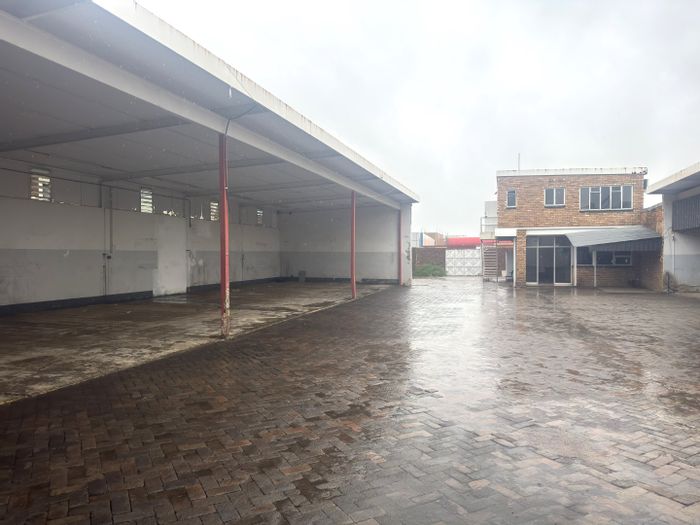 For Sale: Commercial property in Klerksdorp Central with showroom, workshop, and offices.