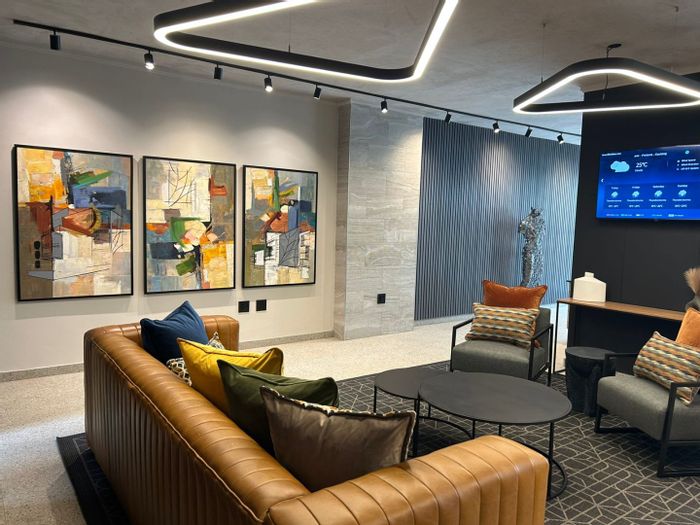 Brooklyn Apartment For Sale: 2-bed, 2-bath with security, parking, and amenities.