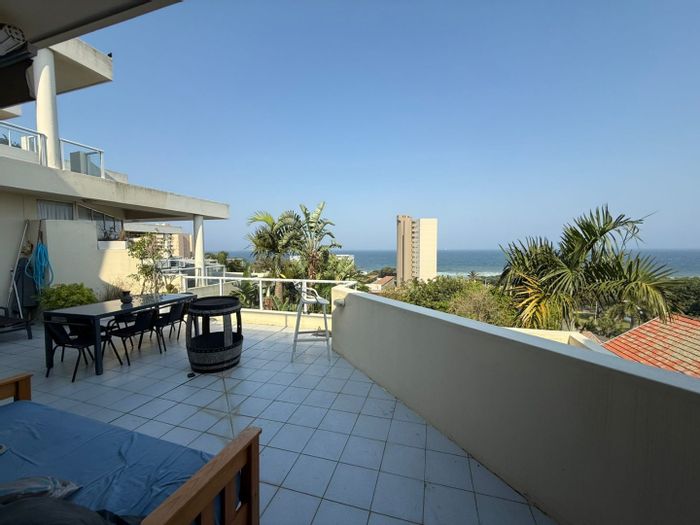 Umhlanga Central Apartment To Rent: 3 bedrooms, large balcony, secure parking, close to beaches.