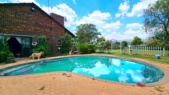 Farm for Sale in Welverdiend AH: Pool, lapa, flatlet, staff quarters, and irrigation.