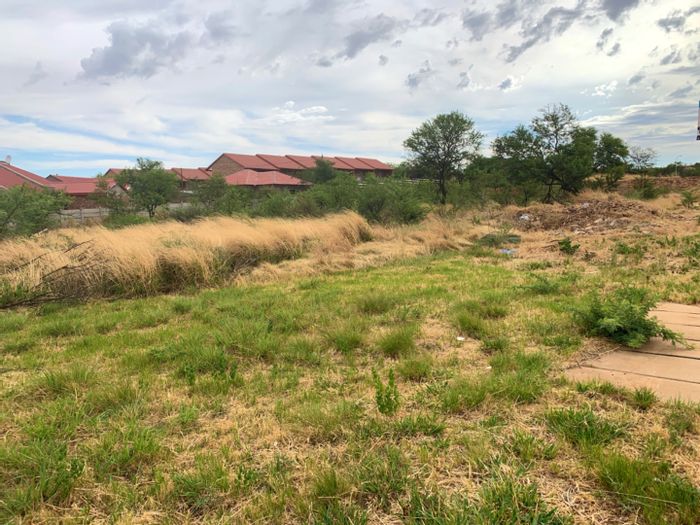 Doringkruin For Sale: Vacant Land Residential, approved plans for subdivision and water connection.