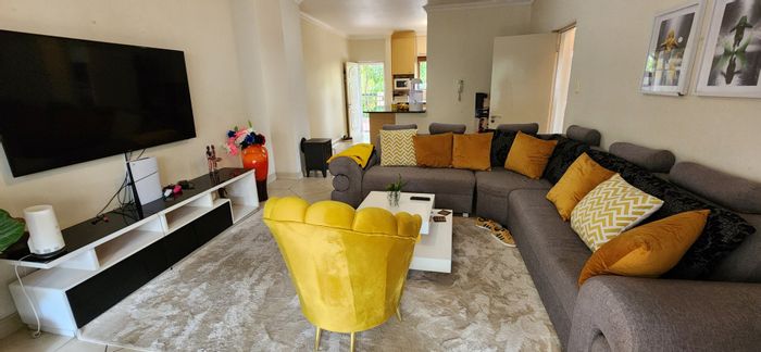 Edenburg Apartment For Sale: 2 beds, pool, security, parking, great investment potential.