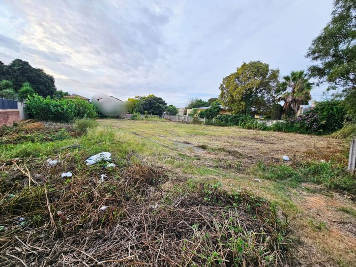 Vacant Land Residential for Sale in Erasmia, near schools and shopping center.