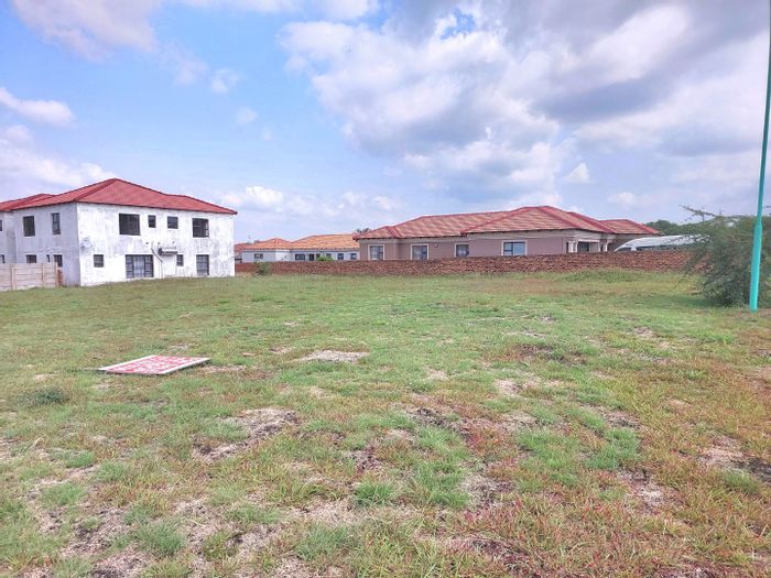 Vacant Land Residential for Sale in Brits Central - Secure estate, 498 m².