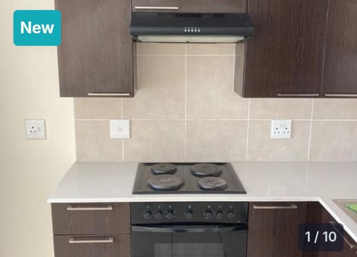 Bachelor Apartment To Rent in Lonehill, close to amenities and major roads.