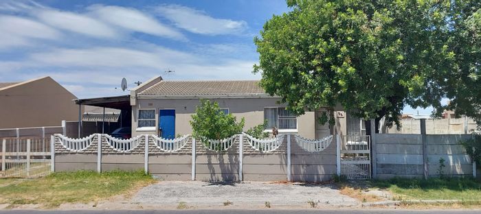 For Sale: Versatile 4-Bedroom House in Heather Park with Rental Income Potential