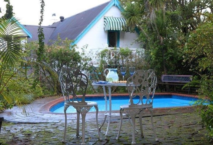 Knysna Victorian Guesthouse for Sale: 12 En-Suite Rooms, Pool, Extra Land