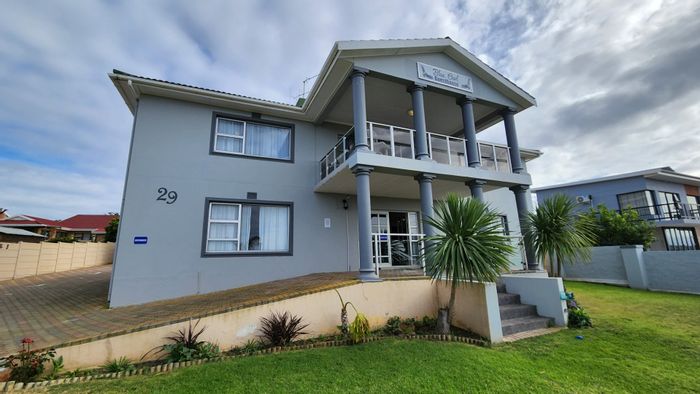 Spacious Hartenbos Heuwels Guest House with Sea Views and Turnkey Opportunity!