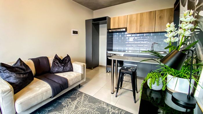 Modern Apartment in The Precinct: Free Internet, Gym, Pool & Zero Deposit!