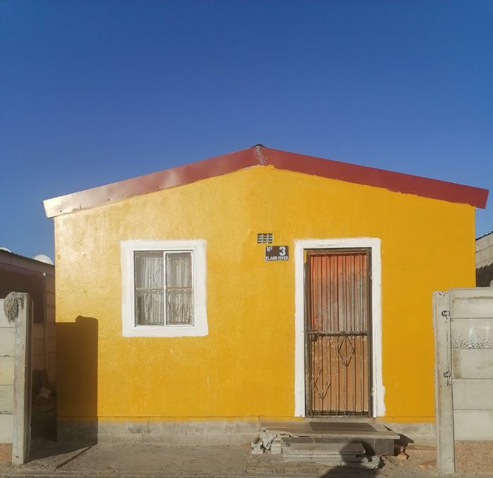 Eersterivier Industria House For Sale: 2 bedrooms, near amenities and transport options.