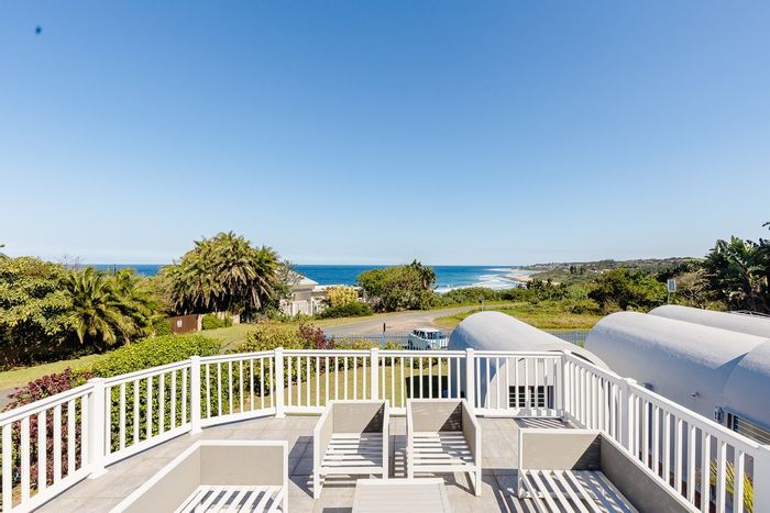 Coastal House for Sale in Bazley Beach with Stunning Views and Entertaining Features!