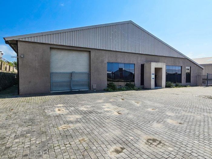 Spacious 800 m² Commercial Workshop in Prime Marburg Industrial Area – For Sale!