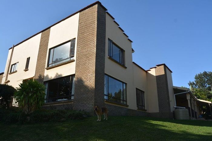 Farm for Sale in Margate Central: 4 beds, pool, stables, guest flats, stream access.