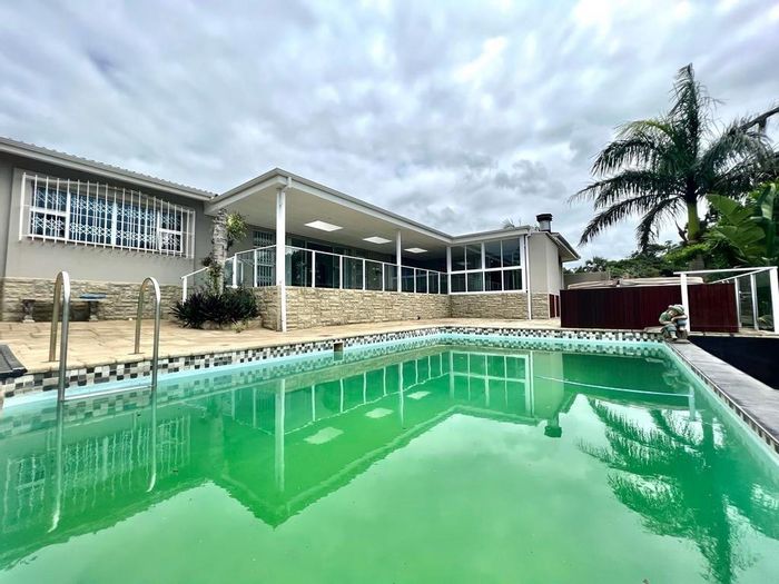 Spacious Ramsgate House for Sale: Sea Views, Pool, Flatlet, and Ample Parking!