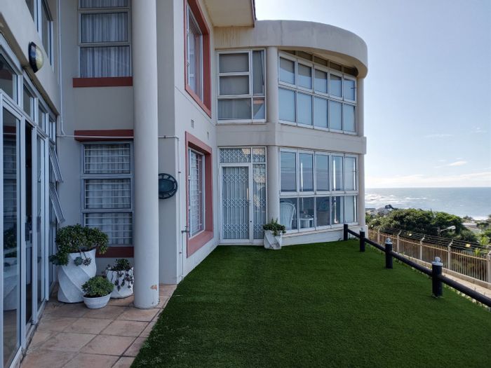 Stunning Ramsgate Apartment For Sale: Beachfront Living with Modern Amenities and Security!