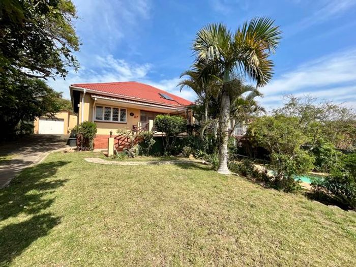 Spacious Scottburgh Central Home with Pool, Flatlet, and Expansive Land For Sale!