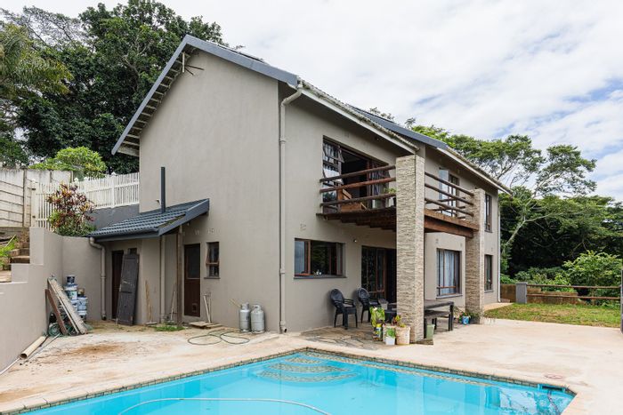 Umtentweni House for Sale: Stunning Sea Views, Pool, and Separate Flat!