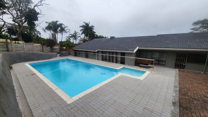 Spacious 5-Bedroom House with Sea Views and Pool in Umtentweni For Sale!