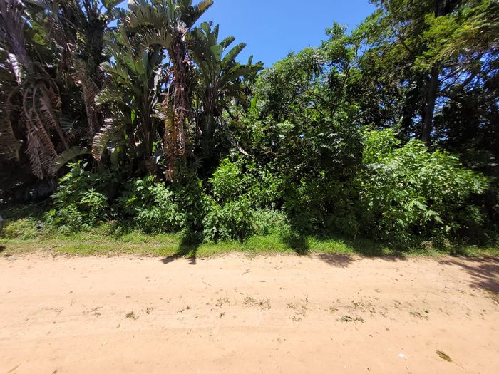 Spacious 1964 sqm Vacant Land in Woodgrange with Scenic Sea Views for Sale!