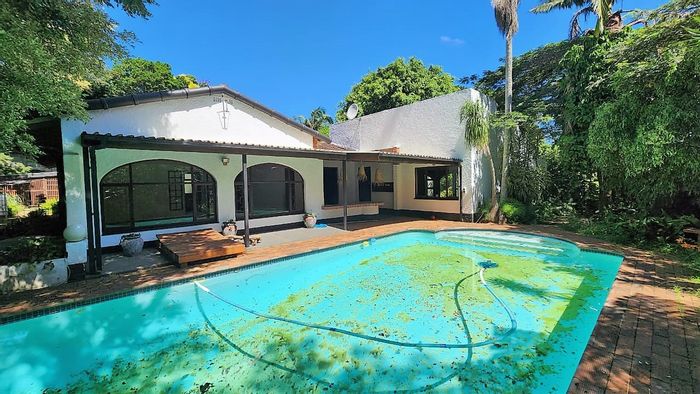 Spacious Umtentweni House for Sale with Garden, Pool, and Entertainment Potential!