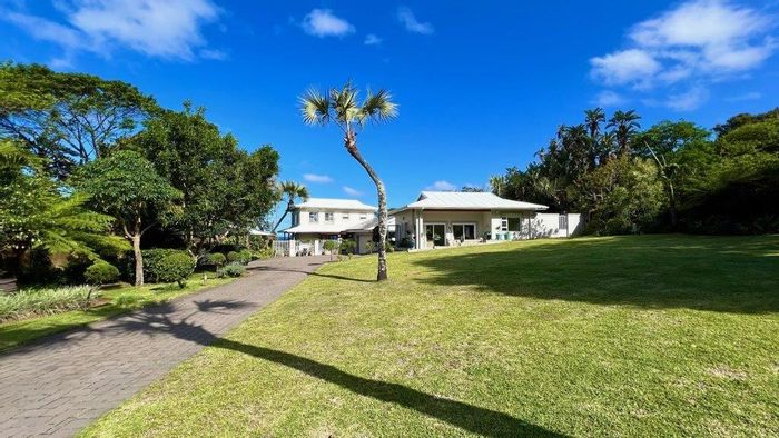 For Sale: House in Southbroom Central with pool, garden cottage, sea views.