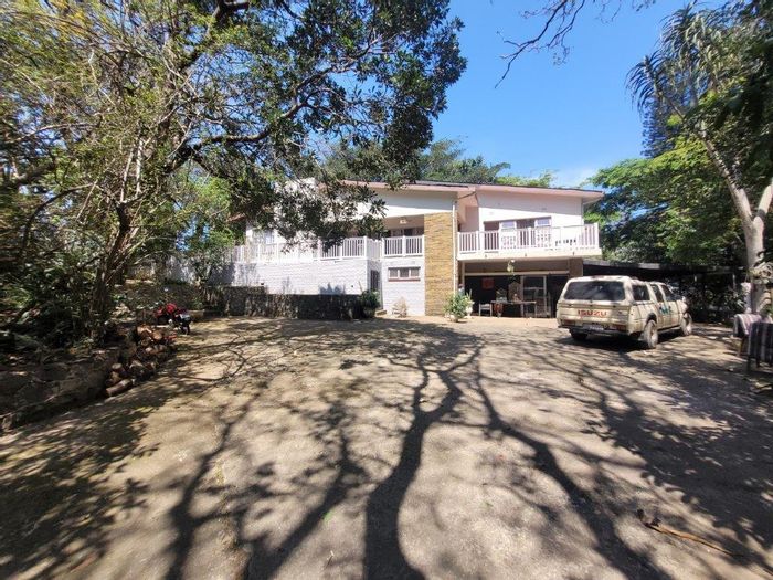 Income-Generating House for Sale in Catalina Bay, Close to Beach and Amenities