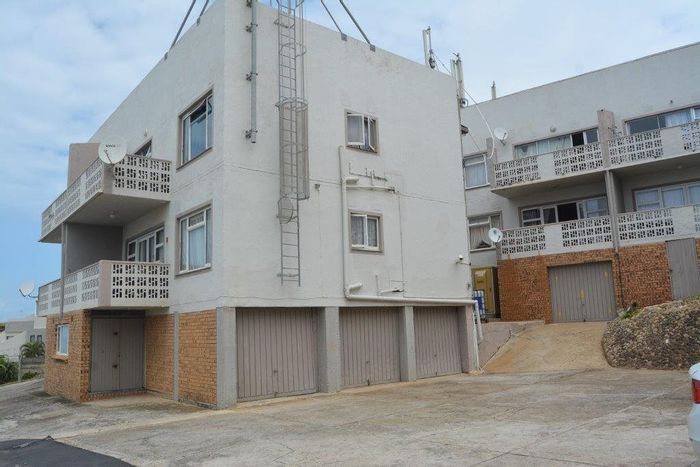 Commercial Property for Sale: 8 Sea-View Units in Manaba Beach, Great Income Potential!