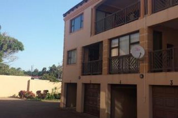 First-Floor Apartment for Sale in Hibberdene Central, Steps from Beach and Amenities!