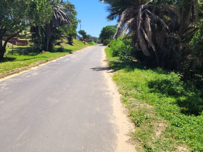 Vacant Land Residential For Sale in Hibberdene Central, 1055sqm near amenities and beach.