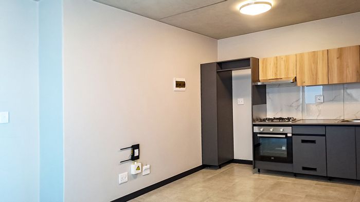 To Rent: Apartment at The Precinct with free internet, gym, and sports facilities.