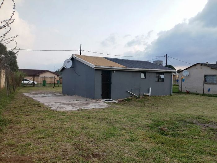 For Sale: House in Nseleni, features two bedrooms and prime road access.