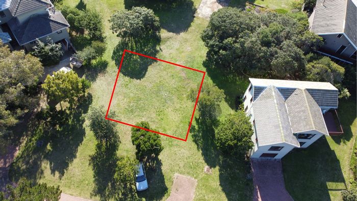 Vacant Land Residential in Wilderness Central: River access, communal pool, playground, gardens. For Sale.