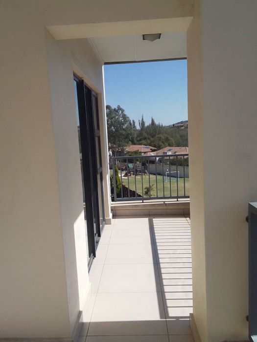 Kyalami Townhouse For Sale: 2 beds, pool, gym, secure living, near amenities.