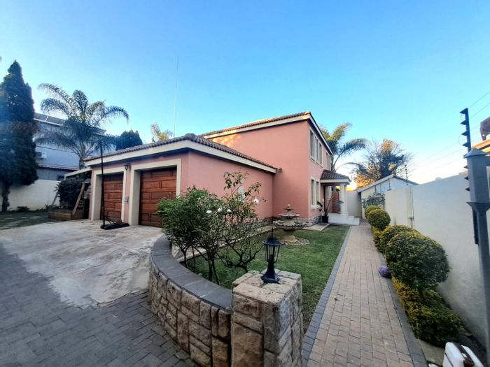 For Sale: House in Moreleta Park with spacious living areas and secure location.