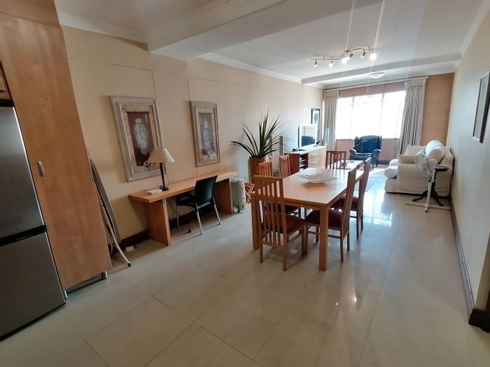 Furnished 2-bed townhouse with pool, clubhouse in Bedfordview Central - To Rent.