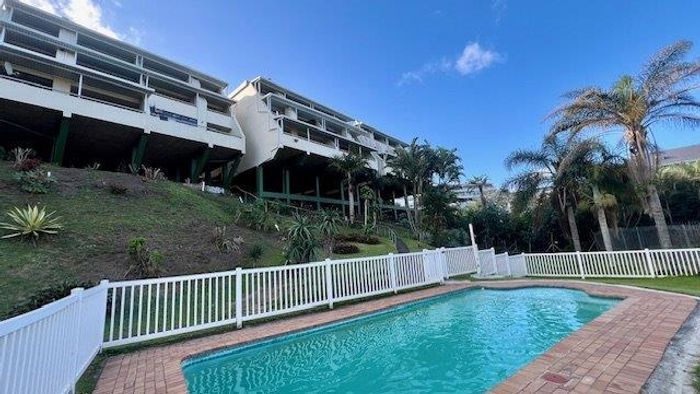 Manaba Beach Apartment For Sale: 3 bedrooms, sea views, garage, pet-friendly.