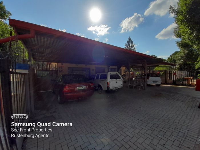 Oos Einde House For Sale: Spacious layout, carport for 5, covered patio.