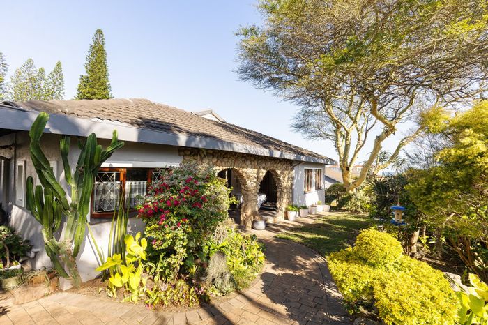 4-Bedroom House in Margate Central For Sale, close to beach and amenities.