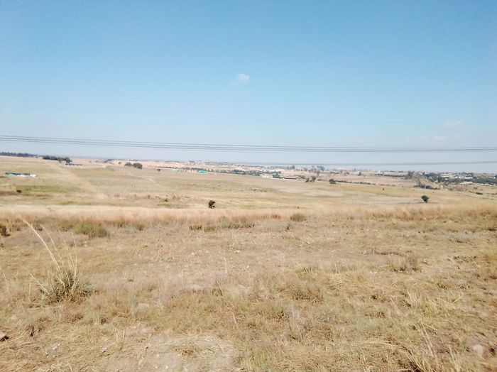 Diepsloot Wes: To Rent - 7.5 hectares vacant land for diverse agricultural use.