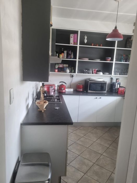 For Sale: Apartment in Benoni Central with enclosed balcony and secure garage.