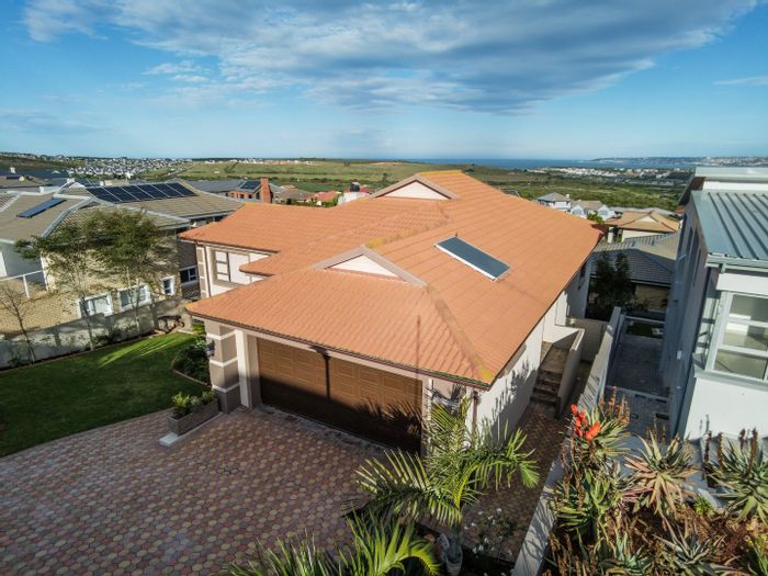 For Sale: House in Monte Christo with ocean views, spacious living, and garden.