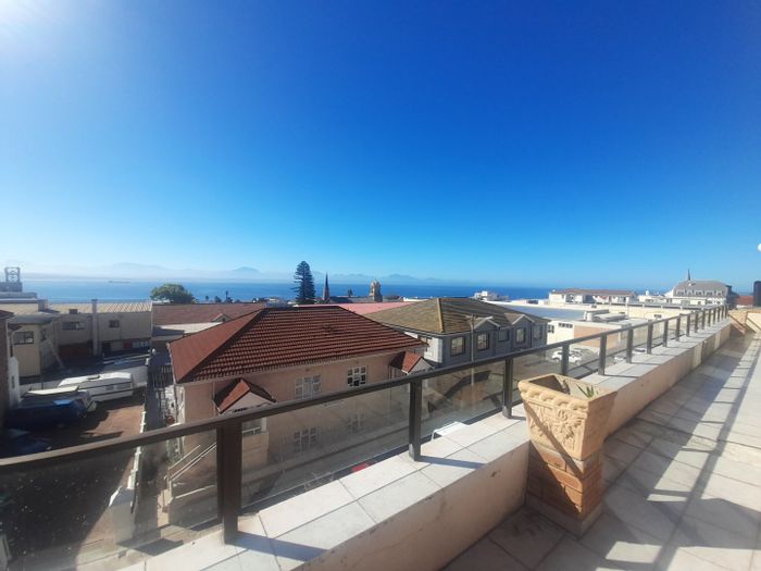 For Sale: Apartment in Mossel Bay Central with ocean views, pet-friendly, and garage.