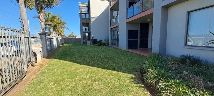 Hartenbos Central Apartment For Sale: 3 bedrooms, wheelchair-friendly, open plan living, patio.