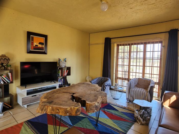 Rietfontein AH Farm For Sale: 4 Bedrooms, boreholes, mountain views, spacious living areas.