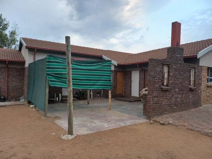 3-Bedroom House To Rent in Rensburg with prepaid power and spacious layout.